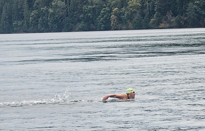 Island man swims across Stuart Channel