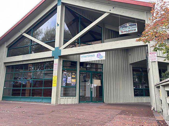 Salt Spring Trust office lease secured