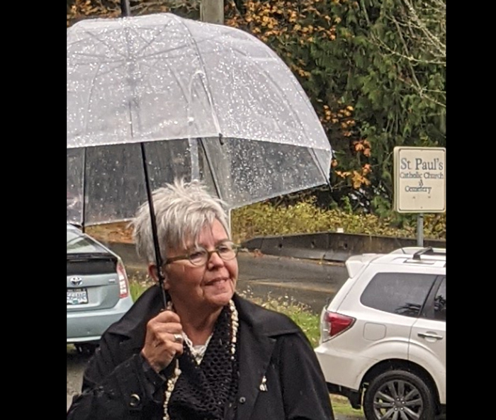 Cathy Roland speaks on Hawaiian history