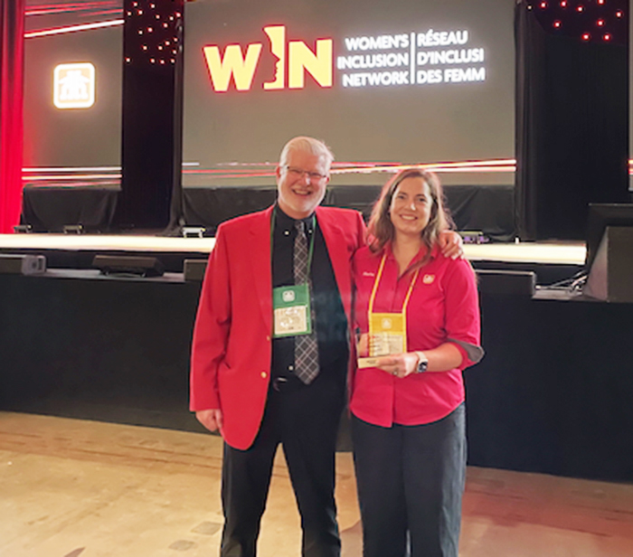 Mouat’s Home Hardware manager wins national award