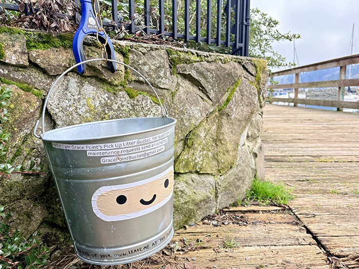Litter bucket waits for contributions